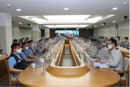 현대자동차 노사가 지난 14일 올해 임금 및 단체협상에 대한 제14차 교섭을 갖고 있다. 현대차 노조 제공